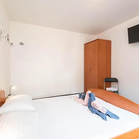 Apartament Mare *